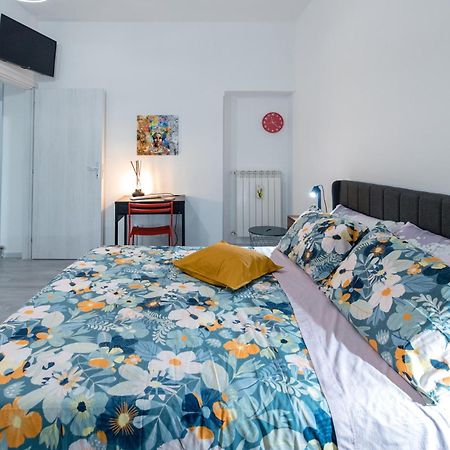 Casa Vacanza Francesca Leonforte Exteriör bild